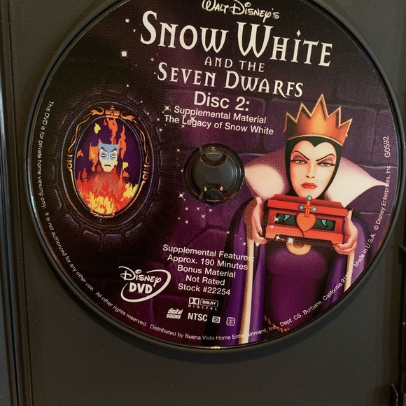 Disney Media Walt Disneys Snow White And The Seven Dwarfs